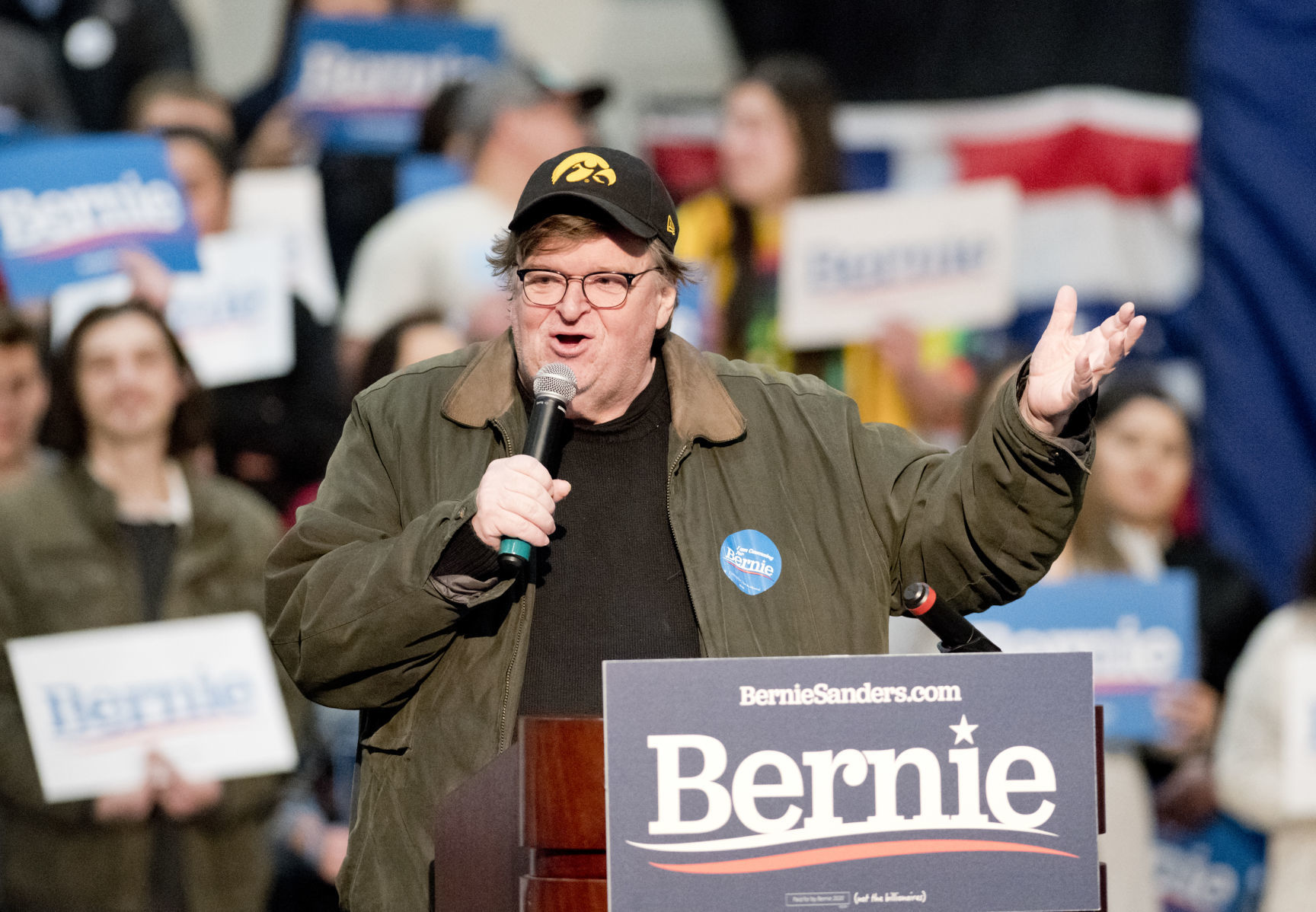 Bernie Sanders rallies in Sioux City